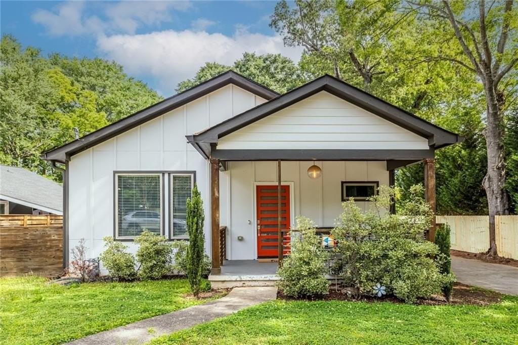 1450 May Ave Se - Photo 2 of 37