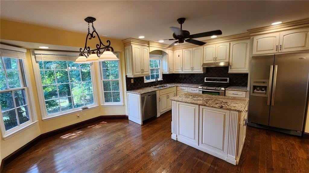 310 Milesford Ct - Photo 3 of 19
