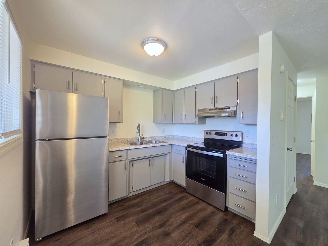 39 E Westview Ave - Photo 4 of 24