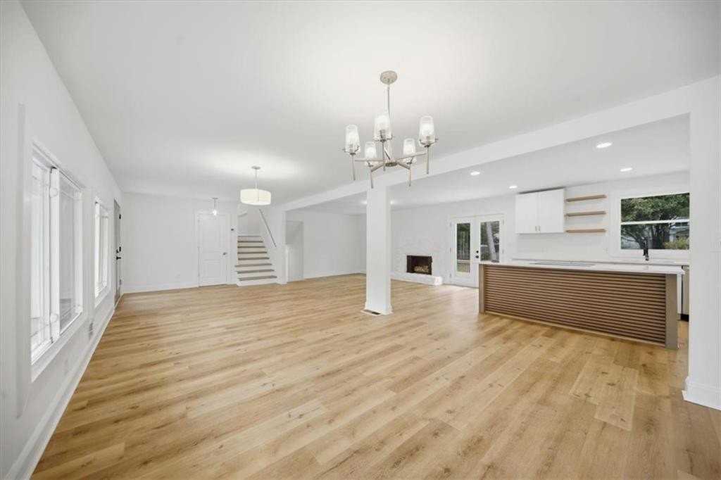 1073 Grayson Pkwy - Photo 6 of 39