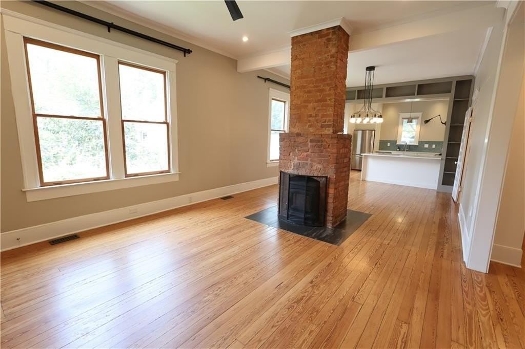 405 Oakdale Rd Ne - Photo 7 of 44