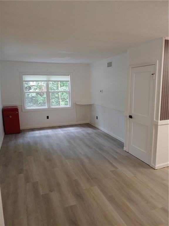 1450 Shadowbrook Dr - Photo 2 of 14
