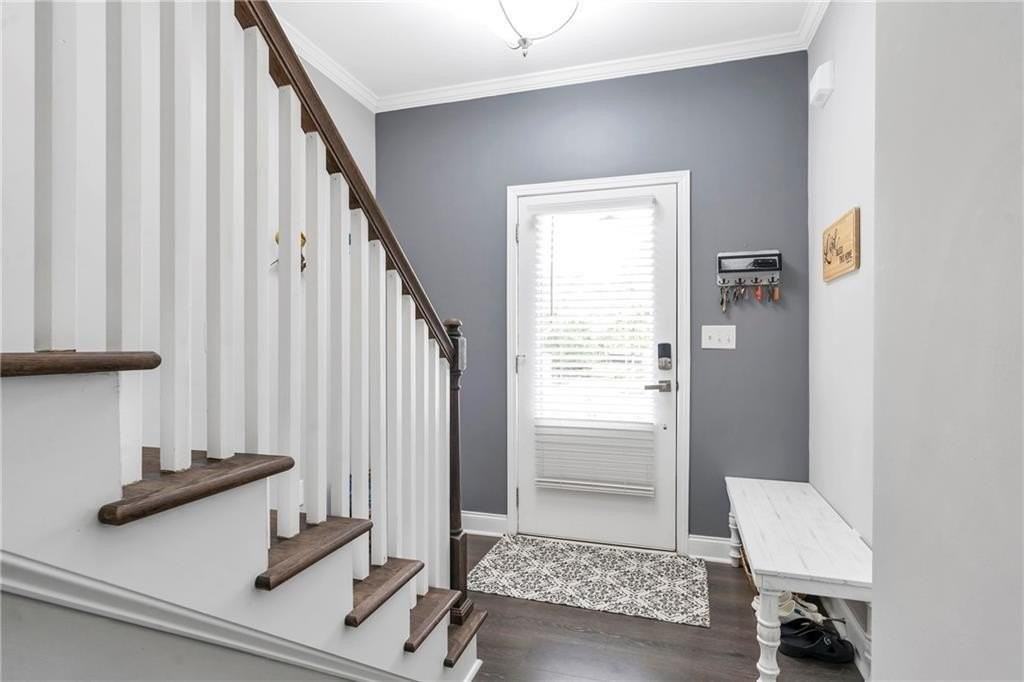 2627 Chase Rdg - Photo 3 of 44