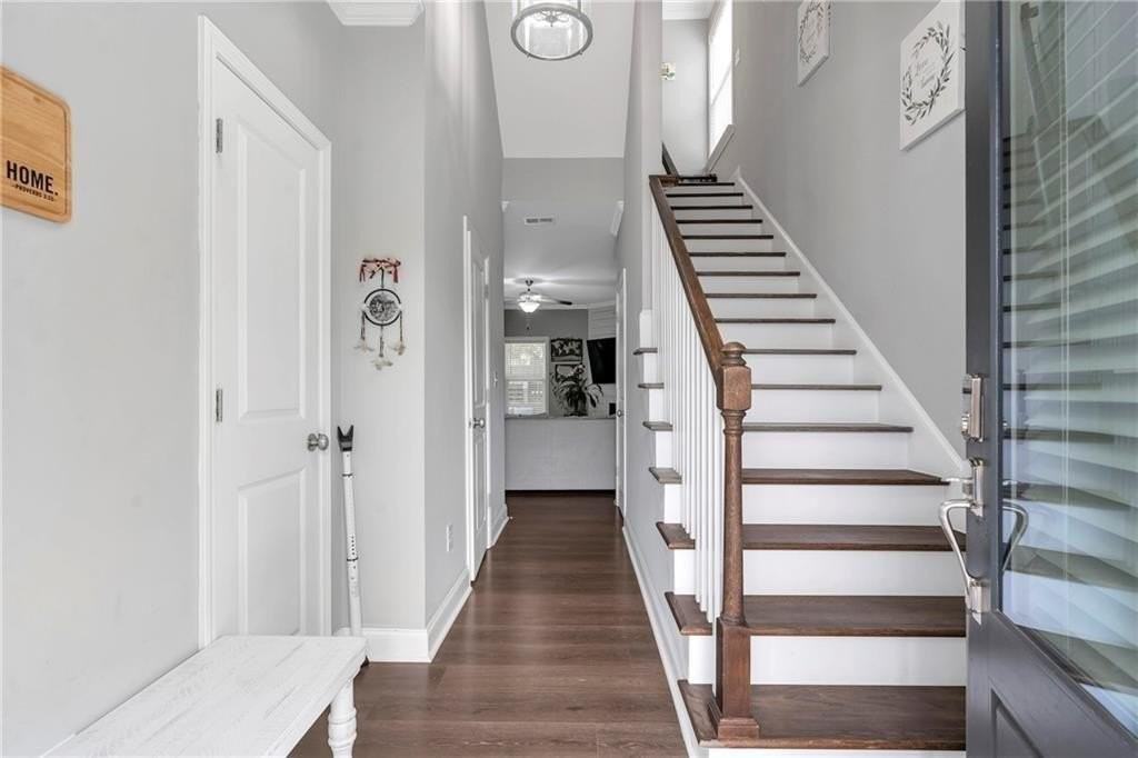 2627 Chase Rdg - Photo 4 of 44