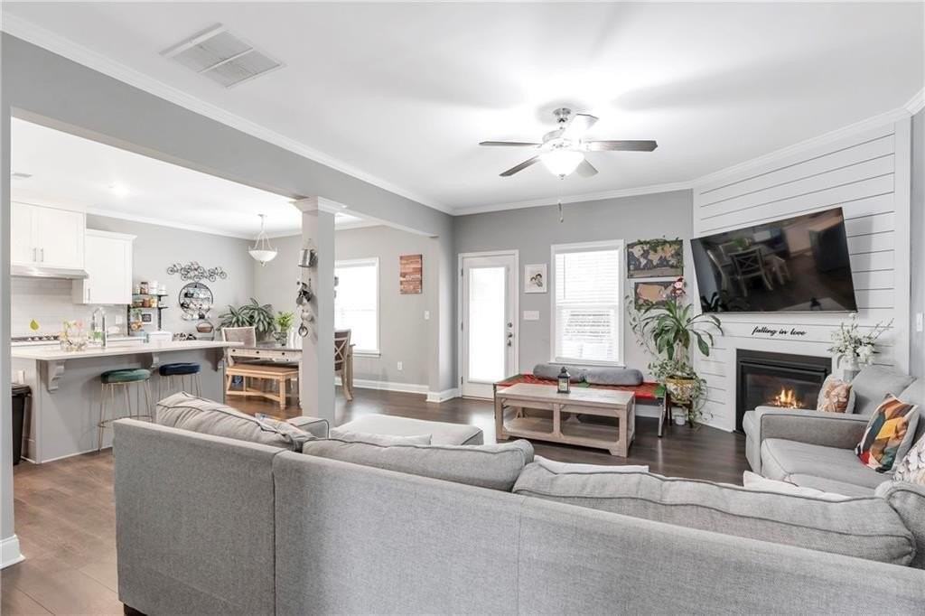 2627 Chase Rdg - Photo 5 of 44