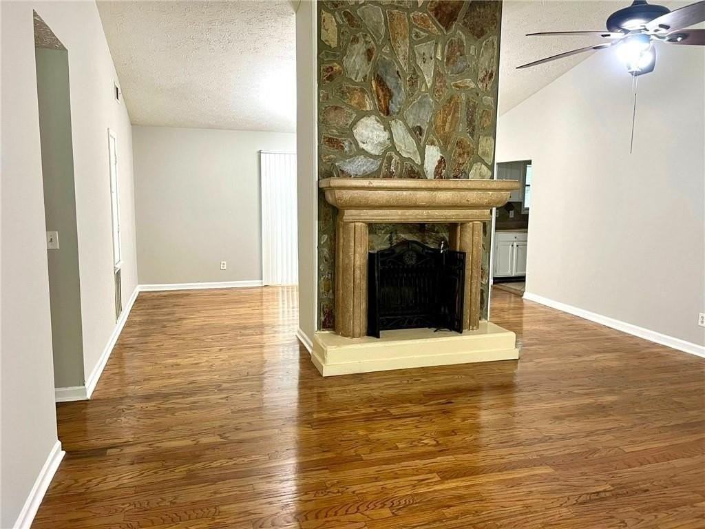 3407 Owens Pass Nw - Photo 4 of 9