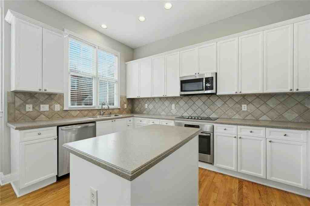 319 Creekbank Way Se - Photo 4 of 37