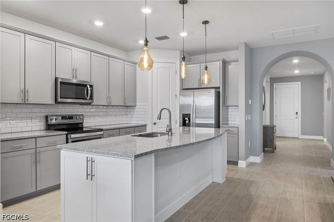 19564 Utopia Ln - Photo 2 of 39