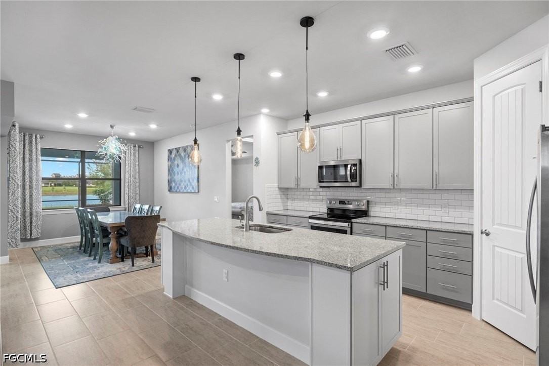 19564 Utopia Ln - Photo 3 of 39