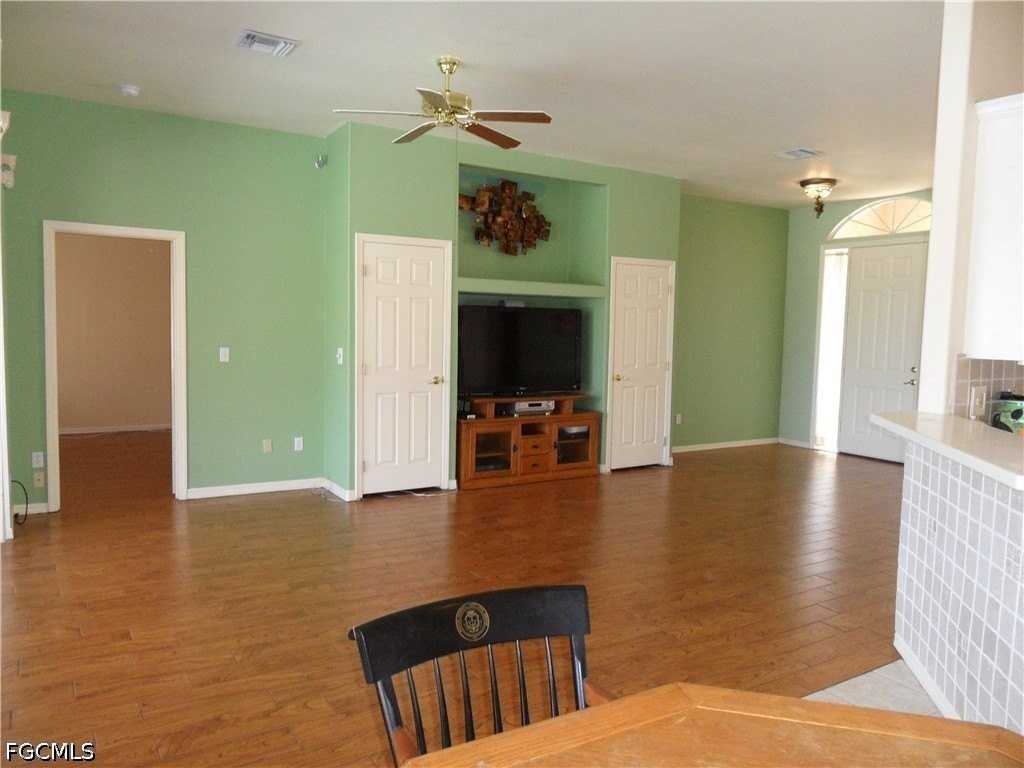 13011 Silver Sands Dr - Photo 5 of 19
