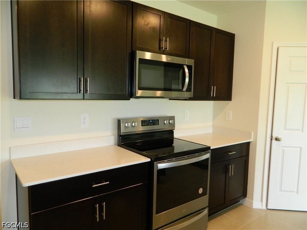 25118 Doredo Dr - Photo 3 of 22