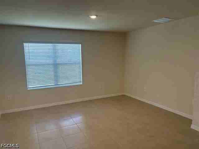 25118 Doredo Dr - Photo 7 of 22