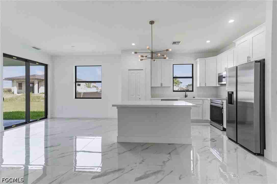 3531 Nw 19th Ter - Photo 3 of 20