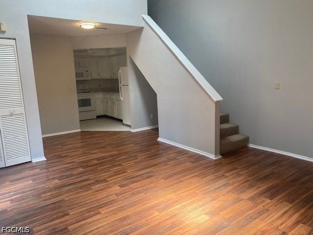 13301 Broadhurst Loop - Photo 2 of 15