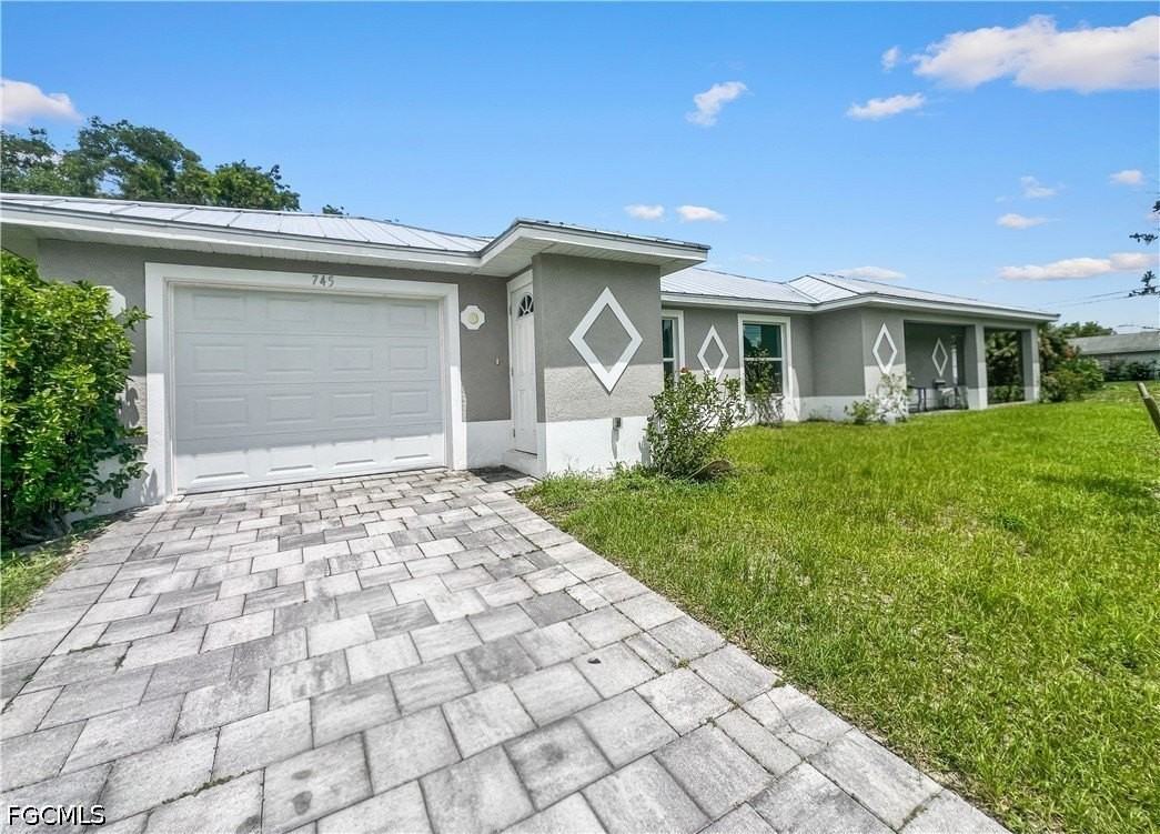 745 Harry Ave S - Photo 3 of 43