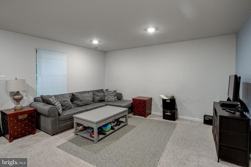 104 Levis Dr - Photo 5 of 27