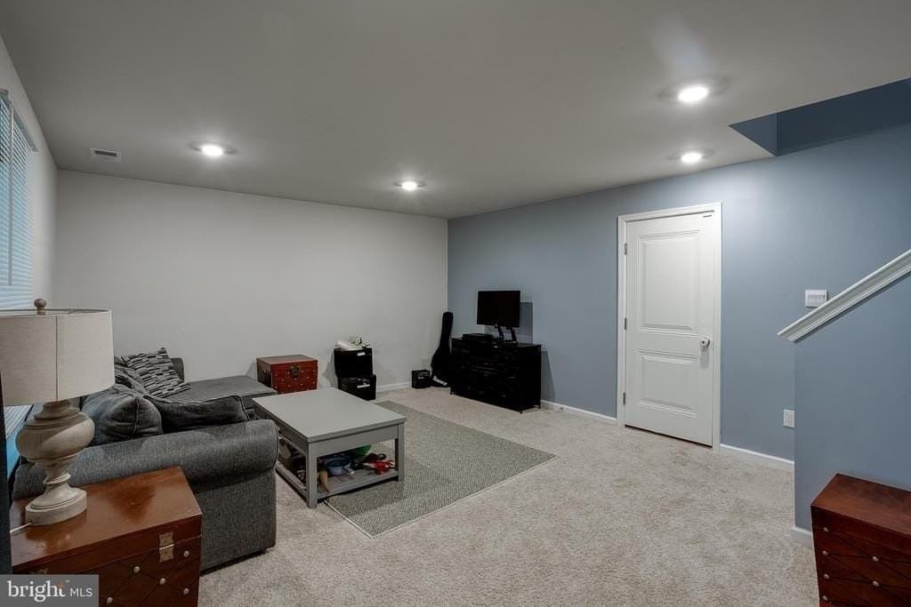 104 Levis Dr - Photo 6 of 27