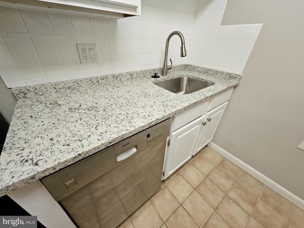 200 N Wayne Ave - Photo 3 of 26