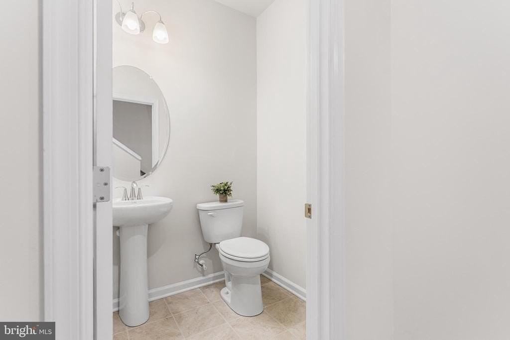 112 S Buck Tavern Way - Photo 3 of 23
