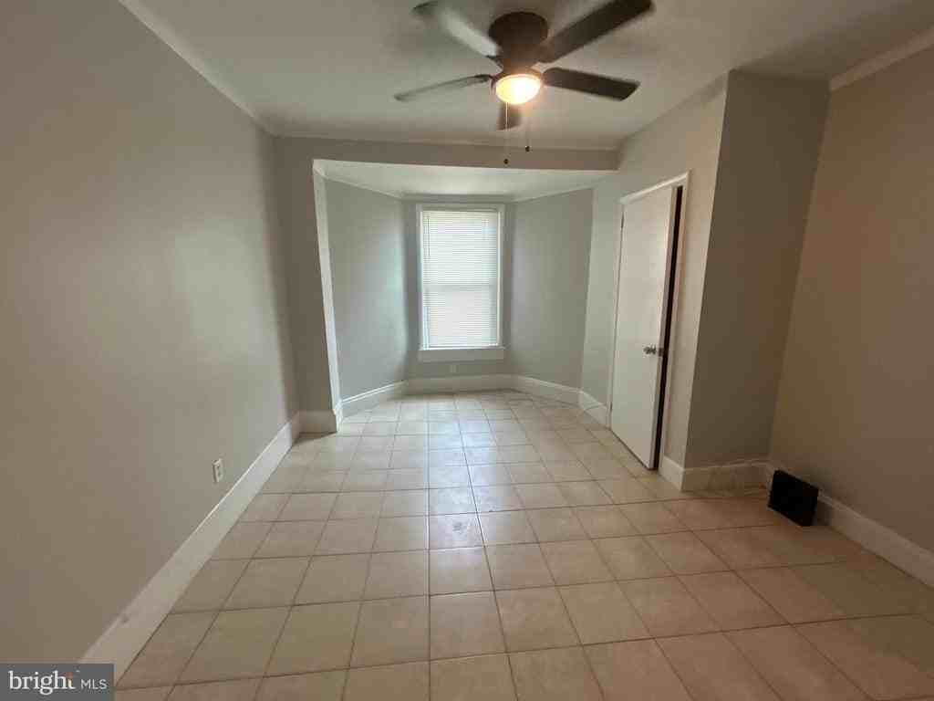 531 E Brinton St - Photo 4 of 12