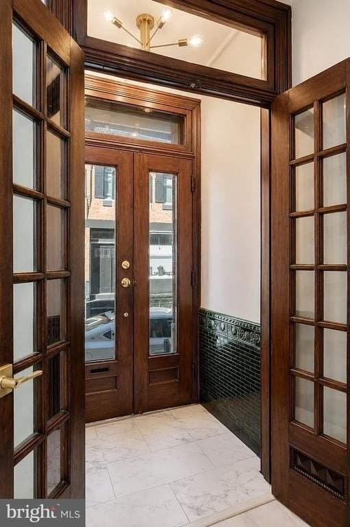 1519 N Dover St - Photo 3 of 24