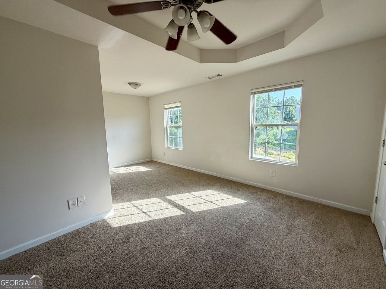 729 Wheel House Ln - Photo 5 of 9