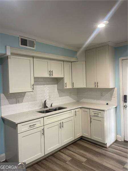 3168 Sewell Mill Rd - Photo 3 of 9