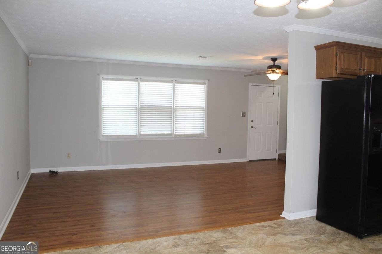 1870 Rose Garden Ln - Photo 6 of 25