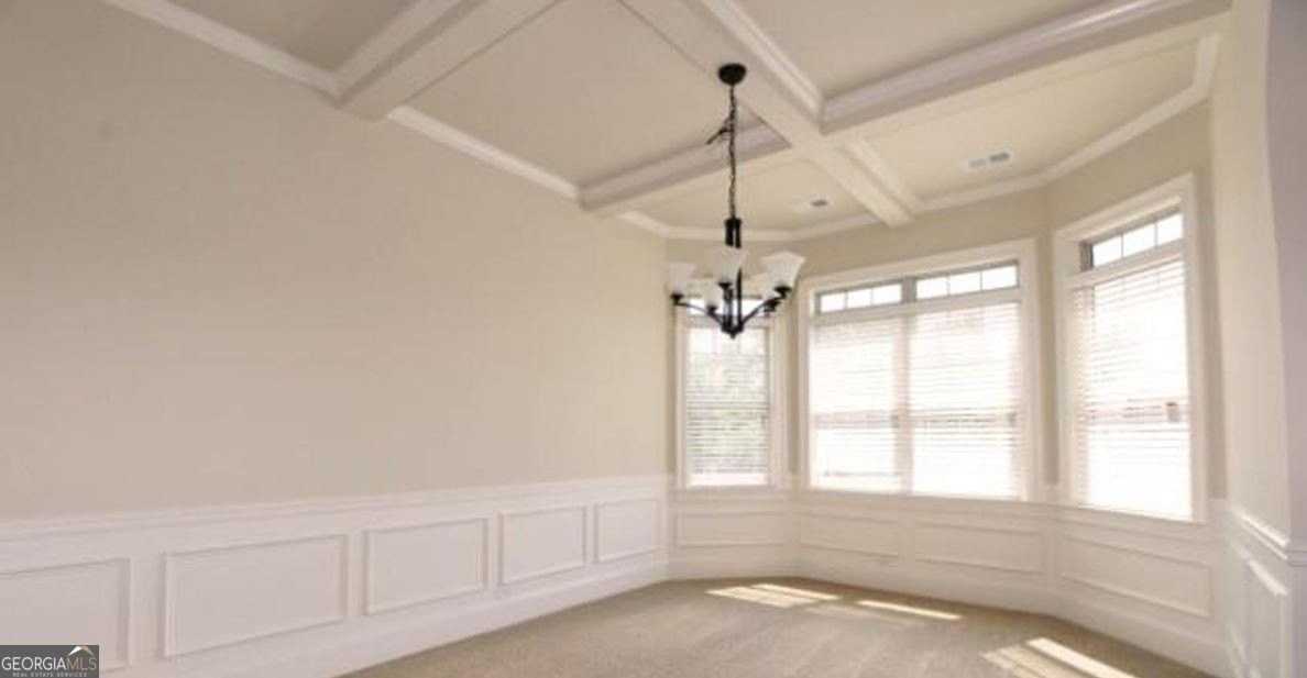121 Beaumont Way - Photo 6 of 10