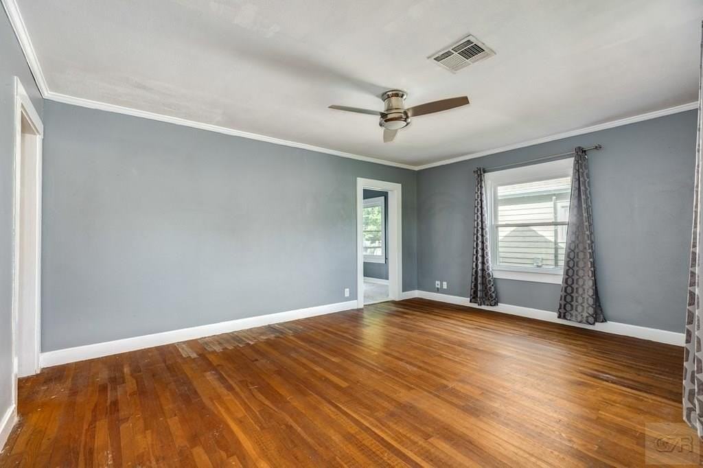 405 13th Ave N - Photo 3 of 20