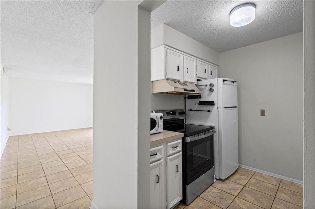 119 Riverbend Dr #119 - Photo 7 of 24