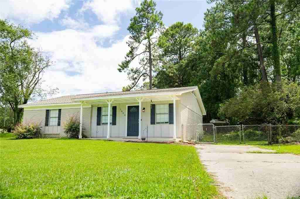 1850 Panorama Blvd W - Photo 2 of 19