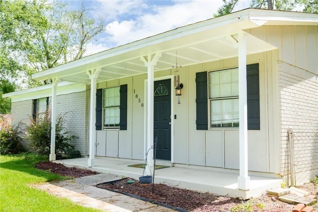 1850 Panorama Blvd W - Photo 3 of 19