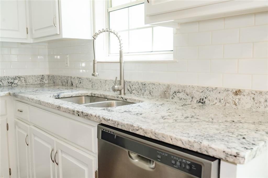 1850 Panorama Blvd W - Photo 5 of 19