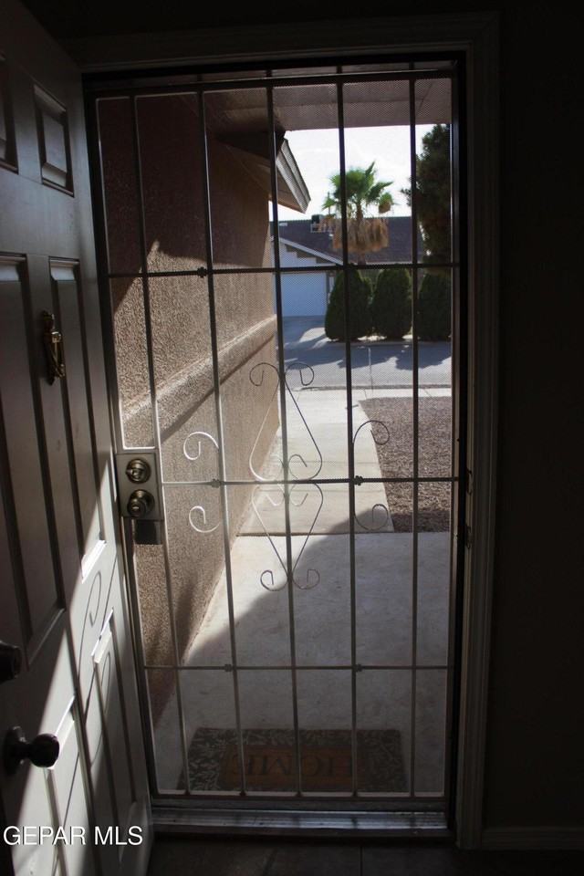 13978 Vaquero Rock Dr - Photo 5 of 34