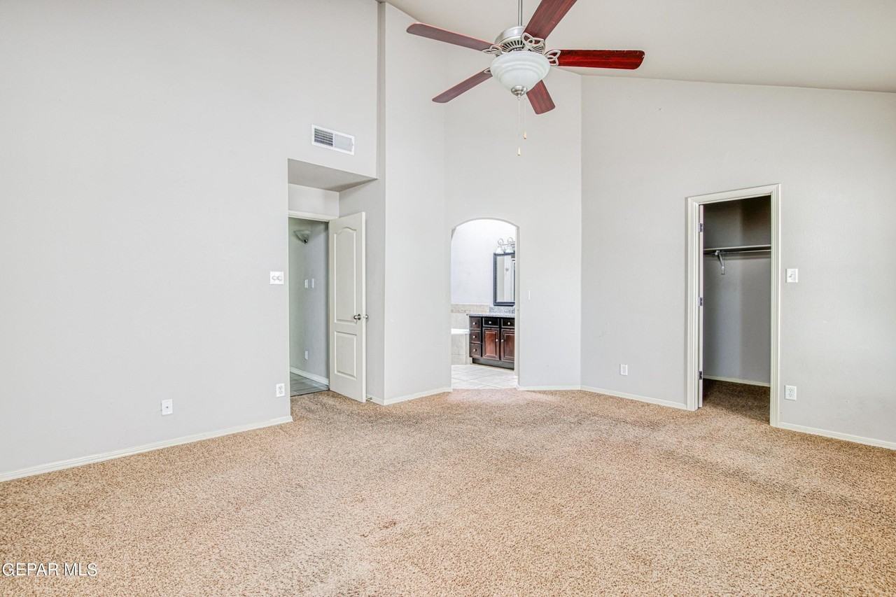 12215 Stansbury Dr - Photo 6 of 14