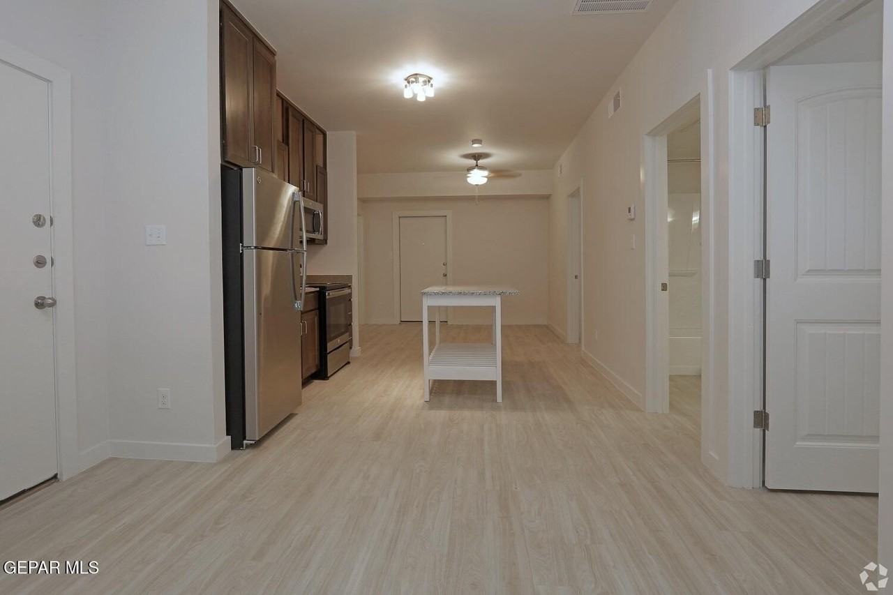 1061 Ranger St #16 - Photo 3 of 15