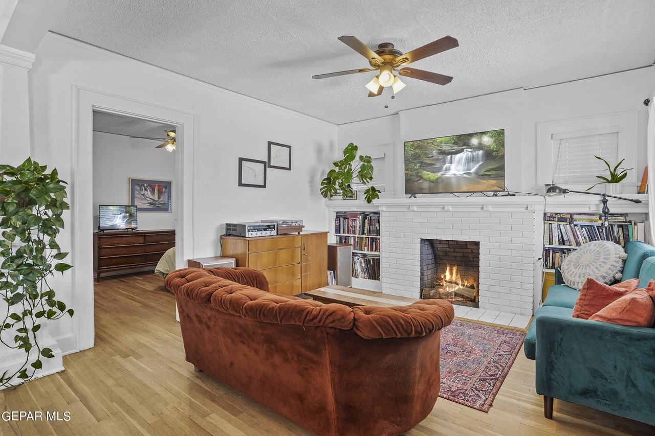 4017 Oxford Ave - Photo 5 of 27