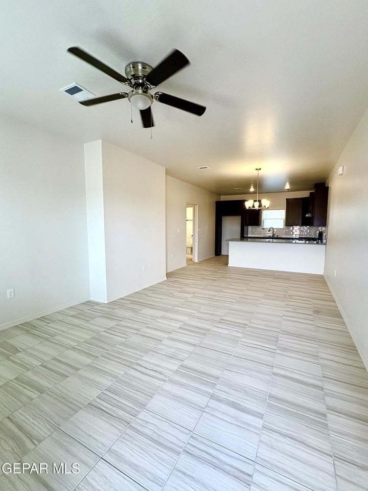 8912 Norton St #C - Photo 2 of 8