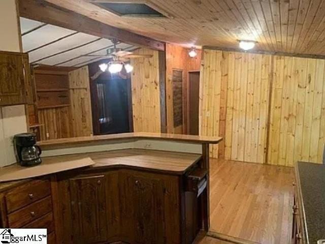 121 Shadowbrook Ct - Photo 2 of 3