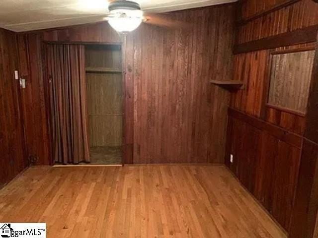 121 Shadowbrook Ct - Photo 3 of 3