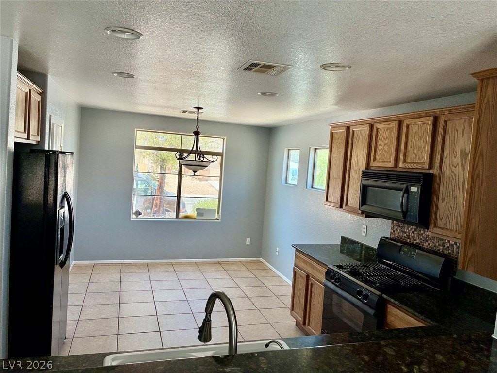 5824 Austin English St - Photo 5 of 12