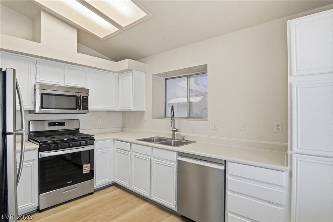 6224 Caprino Ave - Photo 6 of 31