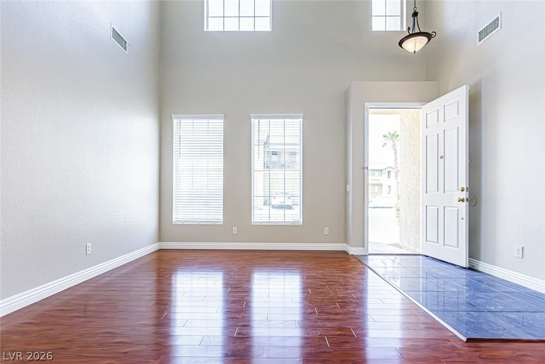 8018 Retriever Ave - Photo 5 of 24