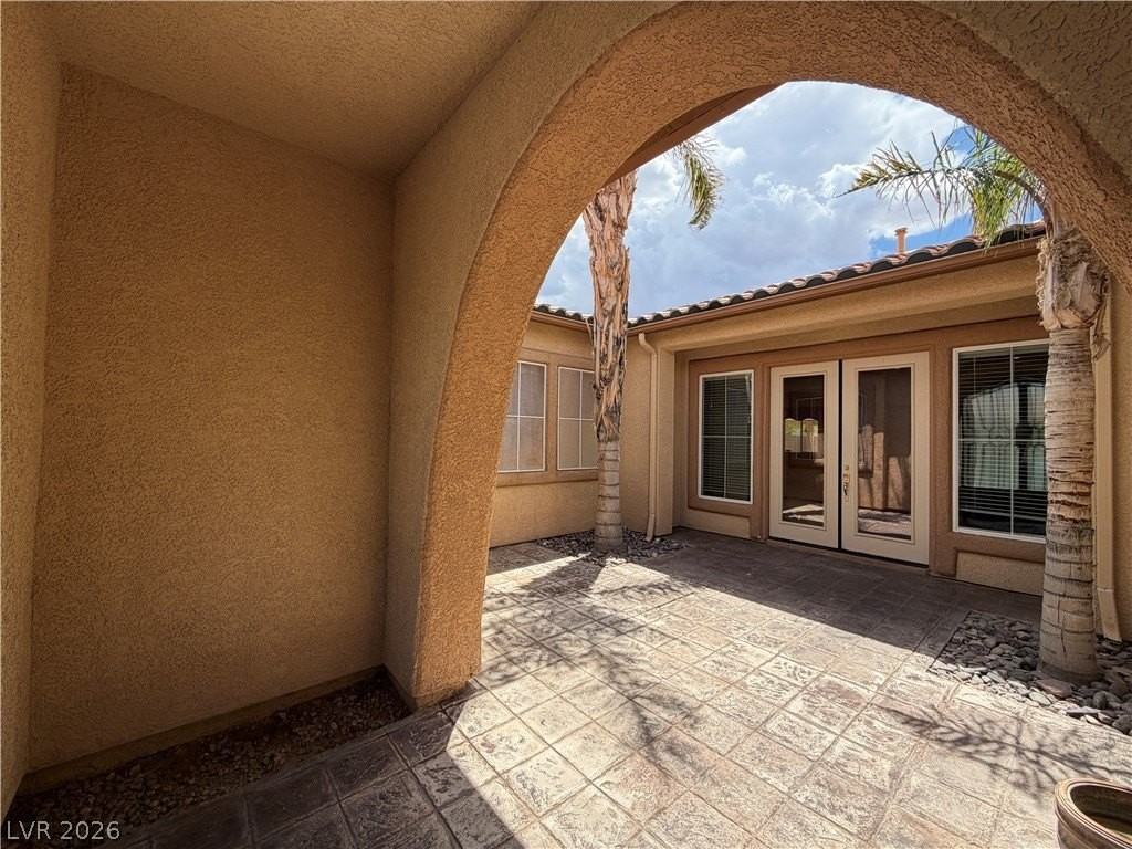 7185 Windy Peak Ct - Photo 2 of 35