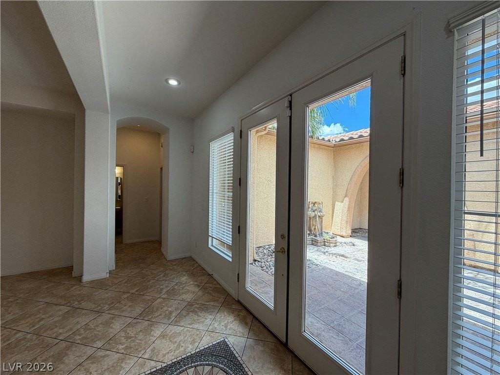 7185 Windy Peak Ct - Photo 6 of 35