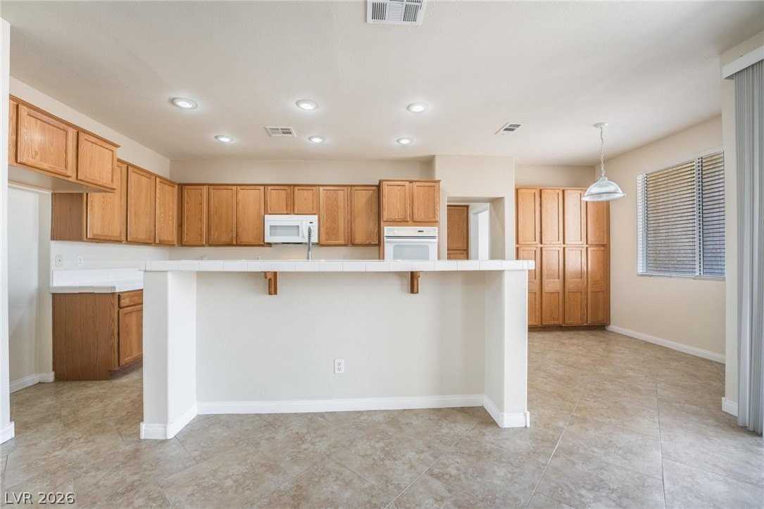 4828 Whisper Lake Ave - Photo 5 of 41