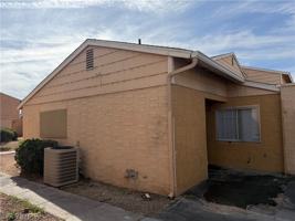 featured image of 5206 Golden Ln #B