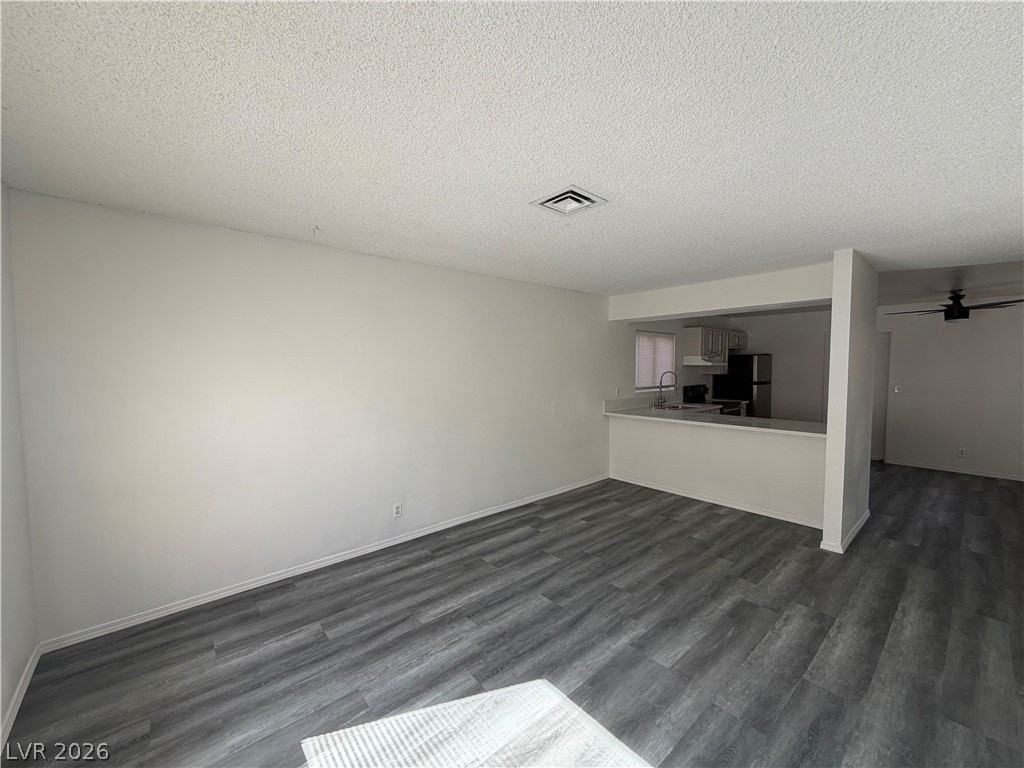 5206 Golden Ln #B - Photo 5 of 26