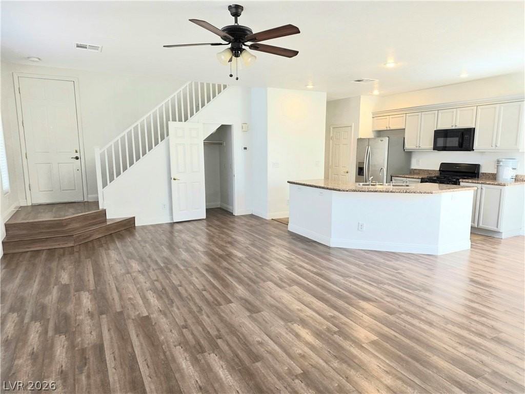 8084 Retriever Ave - Photo 3 of 19